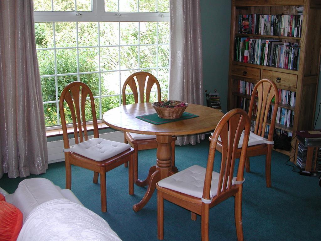 Laragh Mountain View Lodge Saggart Extérieur photo